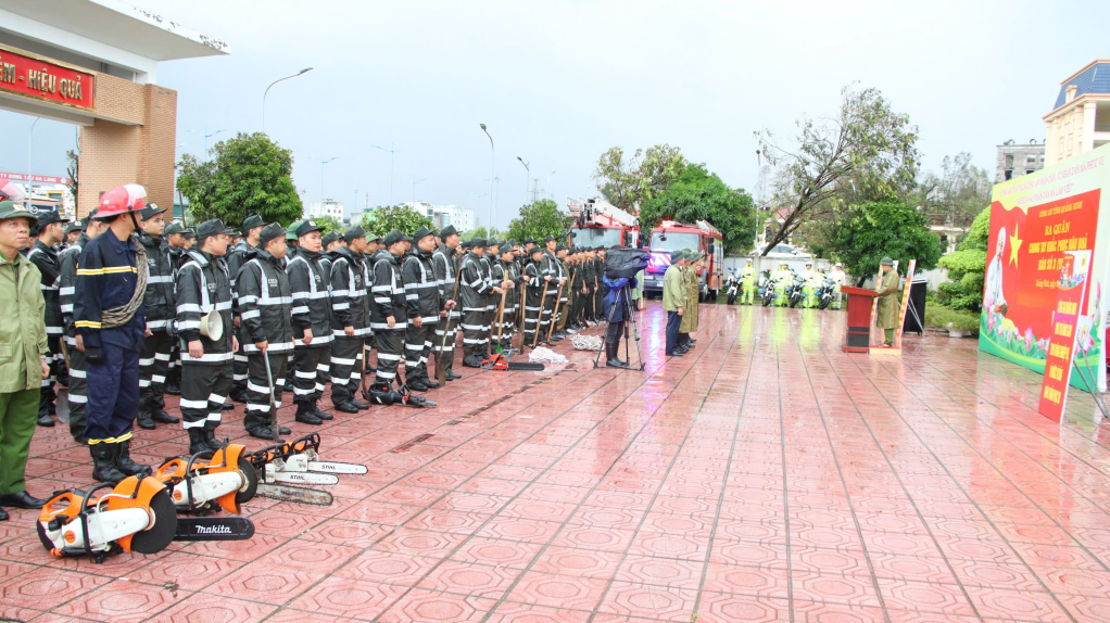 Công an tỉnh phát động chung tay khắc phục hậu quả bão số 3.