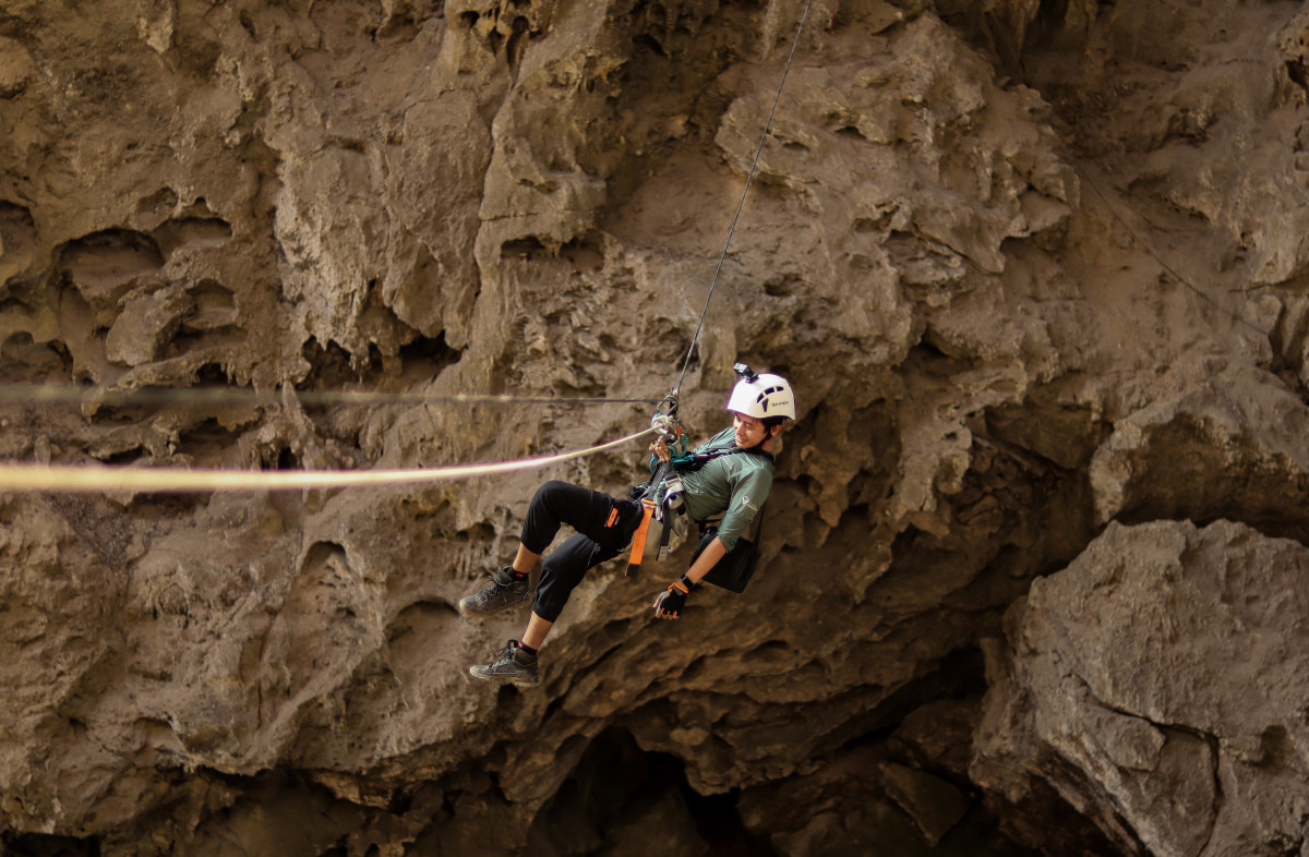 Canh Cao Sinkhole: a limestone giant hidden in the jungle