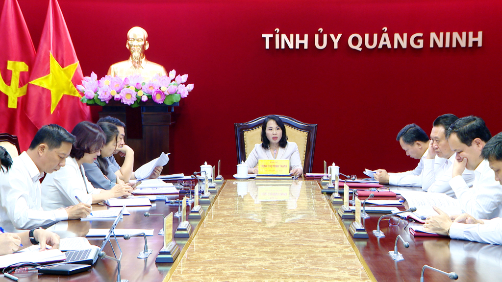 Đồng chí Trịnh Thị Minh Thanh, Phó Bí thư Thường trực Tỉnh ủy, chủ trì hội nghị.