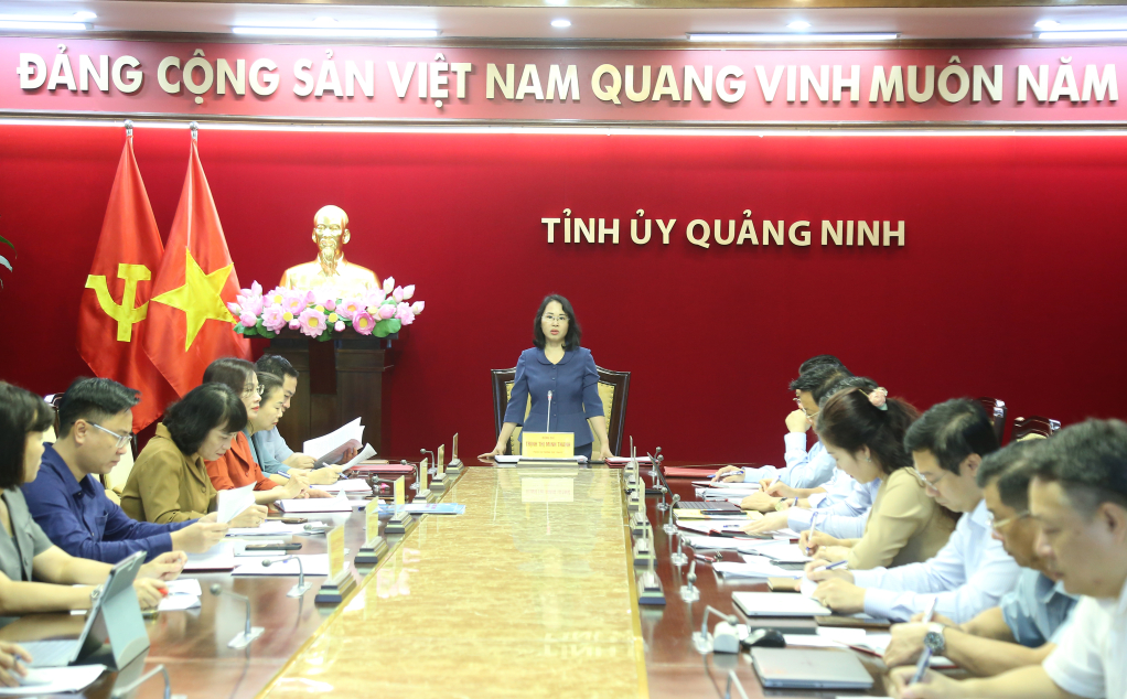 Đồng chí Trịnh Thị Minh Thanh, Phó Bí thư Thường trực Tỉnh ủy chủ trì và kết luận hội nghị.