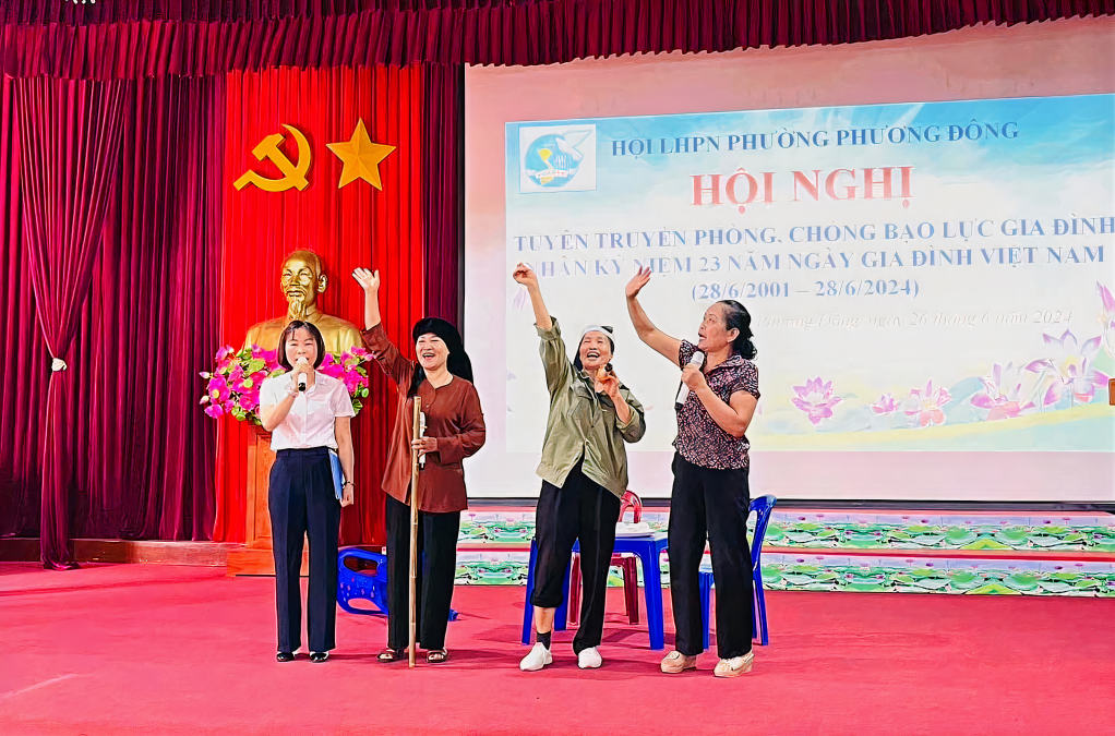 Tiểu phẩm về phòng chống bạo lực gia đình của Hội LHPN Phường Phương Đông (TP Uông Bí).