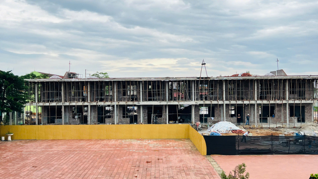 Trường Tiểu học Tràng An được đầu tư xây dựng thêm dãy mới với 10 phòng.