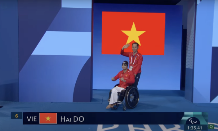 Hai kình ngư Việt Nam lọt top 5 bơi Paralympic 2024