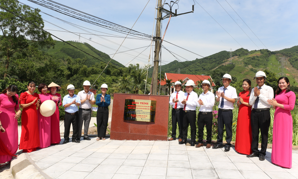 Hạ Long: Khánh thành công trình “Nâng cấp, mở rộng tuyến đường từ trường TH&THCS qua trường mầm non đấu nối đường liên thôn Lán Dè, xã Vũ Oai”