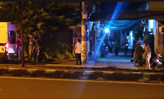 Thanh niên sát hại bạn gái rồi ôm bình gas cố thủ trong phòng trọ