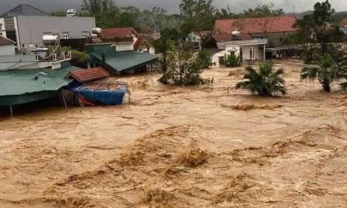 Sau bão, Quảng Ninh lại hứng chịu lũ lụt