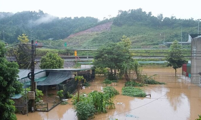 Hậu bão Yagi, miền Bắc lũ lụt khắp nơi, nhiều khu vực trong vùng cảnh báo 'tím'