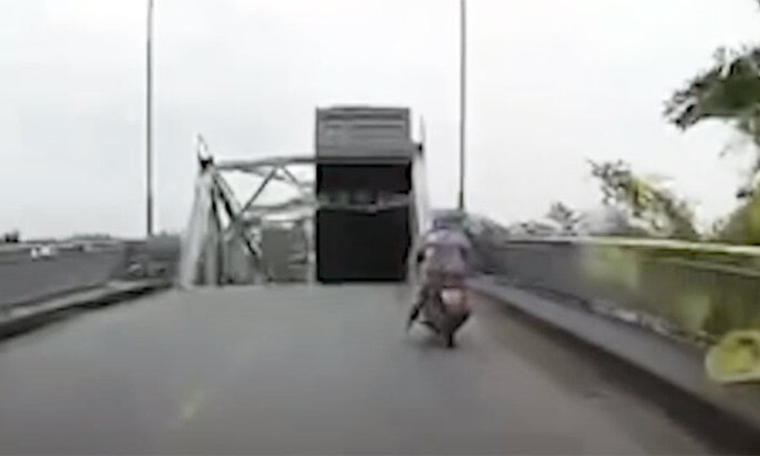 Cứu được 3 nạn nhân vụ sập cầu Phong Châu, Phú Thọ