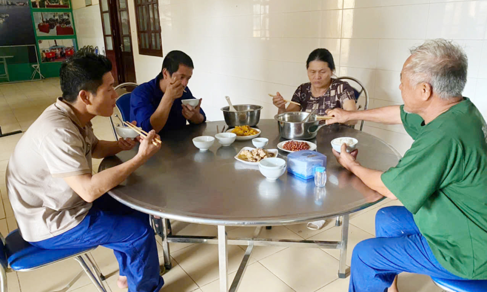 Bộ Chỉ huy BĐBP tỉnh: Tích cực tìm kiếm, cứu hộ, cứu nạn trên vùng biển Vịnh Hạ Long, Bái Tử Long