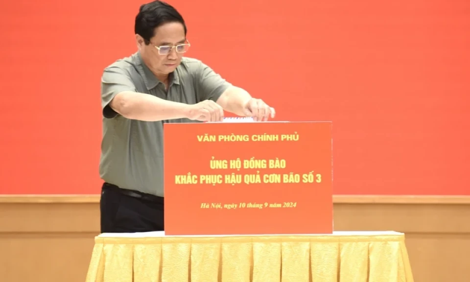 Thủ tướng Phạm Minh Chính dự lễ ủng hộ đồng bào khắc phục hậu quả cơn bão số 3