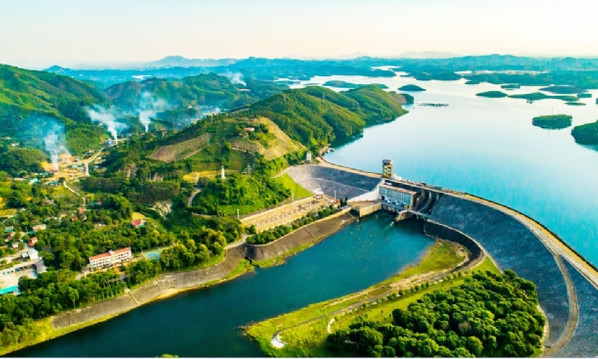 Thac Ba reservoir remains "safe" despite huge water inflows
