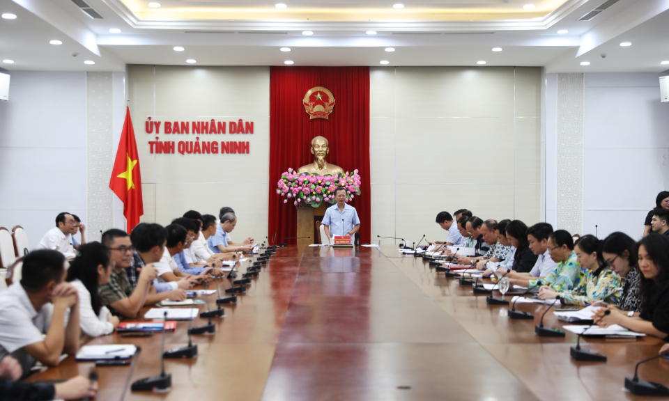 Bàn phương án tháo gỡ khó khăn cho các khách hàng đang vay vốn ngân hàng bị ảnh hưởng của bão số 3