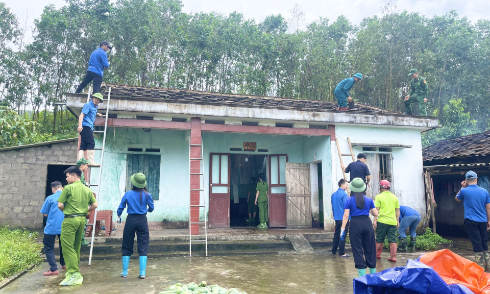 Hải Hà: Hỗ trợ hộ nghèo khắc phục nhà ở sau bão số 3