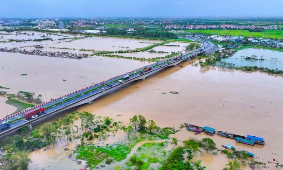 Đóng luồng, cấm tàu thuyền lưu thông qua 7 cầu tại Hải Dương, Hải Phòng và Quảng Ninh