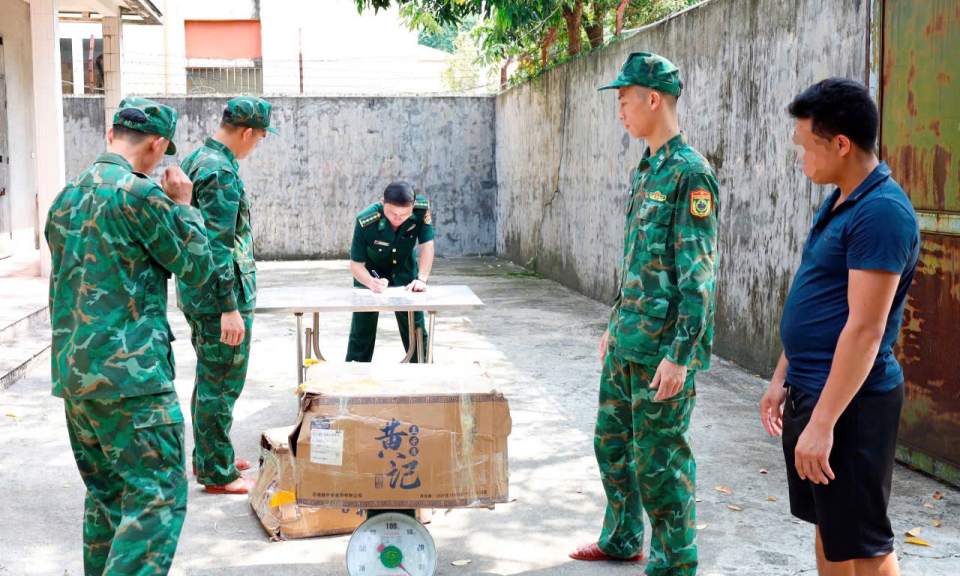 Móng Cái: Thu giữ gần 7.000 chiếc bánh Trung thu không rõ nguồn gốc