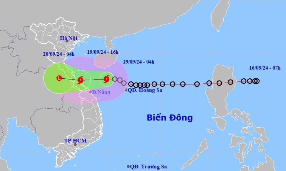 Tin bão số 4 khẩn cấp: Gió giật cấp 10, cách Đà Nẵng hơn 200km