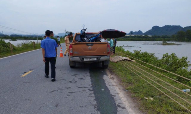 Va chạm xe bán tải trên đường Hồ Chí Minh, 1 người tử vong