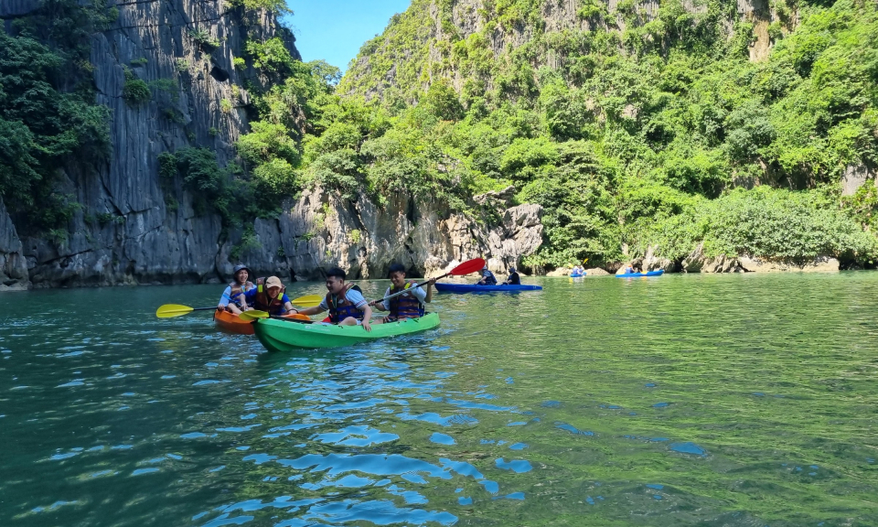 下龙湾大部分旅游路线均重新开放迎接游客