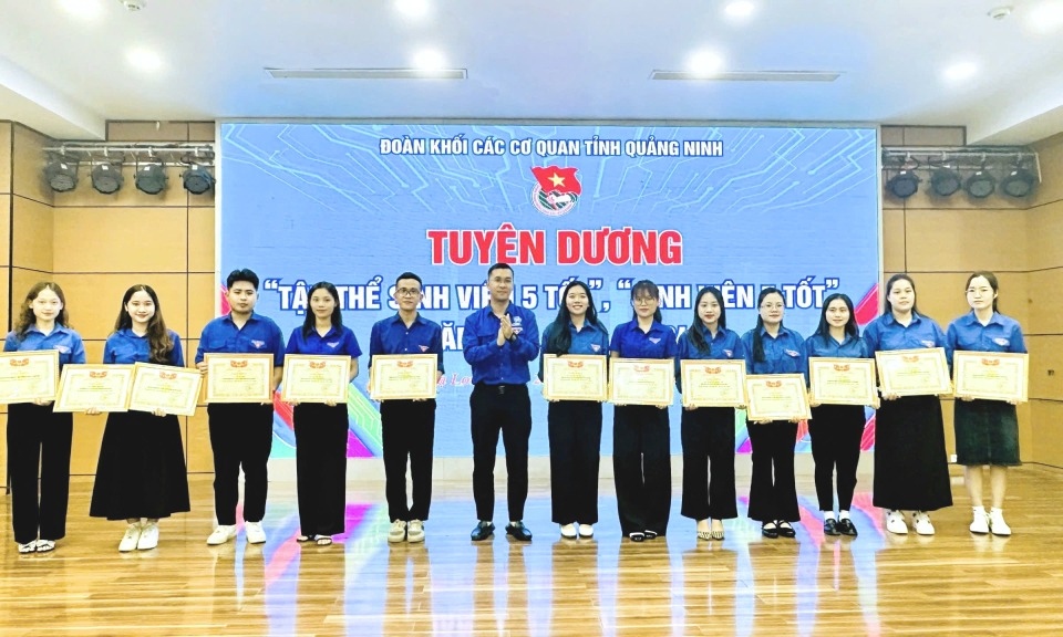 Động lực thi đua từ phong trào “Sinh viên 5 tốt”, “Học sinh 3 tốt”