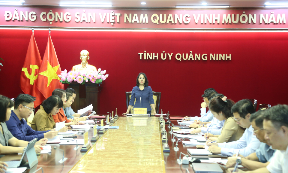 Thường trực Tỉnh ủy giao ban với các ban Xây dựng Đảng và các đơn vị trực thuộc