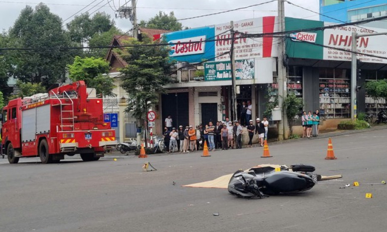 Tai nạn với xe cứu hỏa, thanh niên đi xe máy tử vong