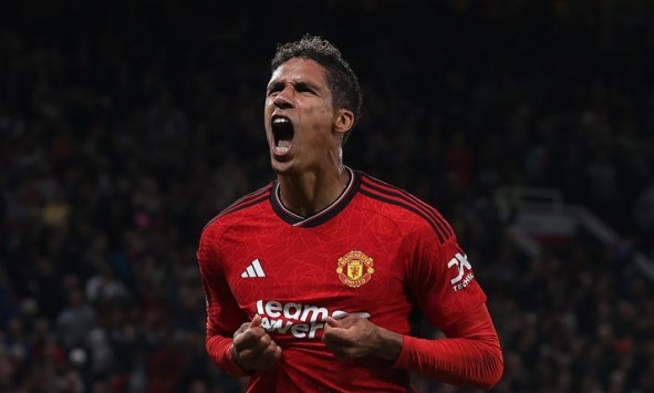 Raphael Varane giải nghệ với thông điệp xúc động