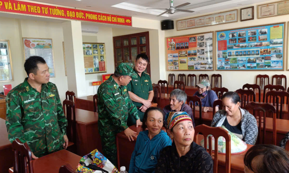 Lính biên phòng trong những ngày bão gió