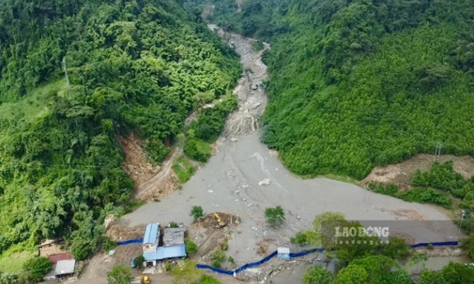 Thấp thỏm lo ô nhiễm nguồn nước sau vỡ đập thải ở Bắc Kạn