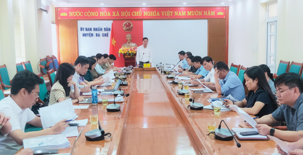 Đồng chí Lê Văn Ánh phát biểu kết luận cuộc giám sát.