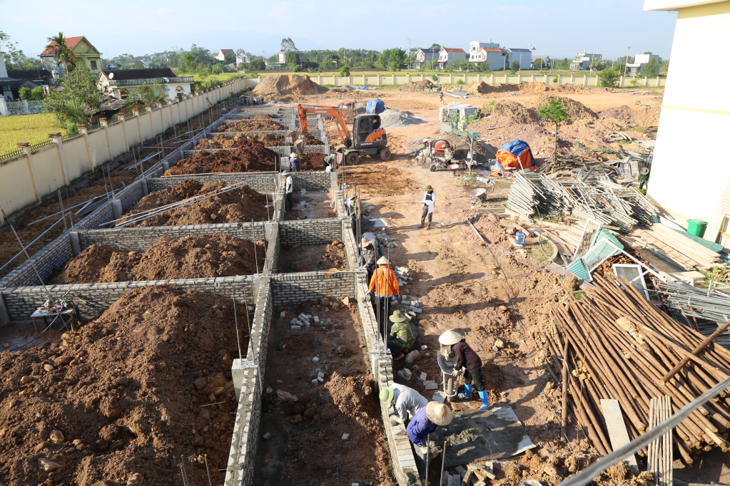 Dự án đầu tư xây dựng Trường Tiểu học Quảng Phong đang được khẩn trương thi công