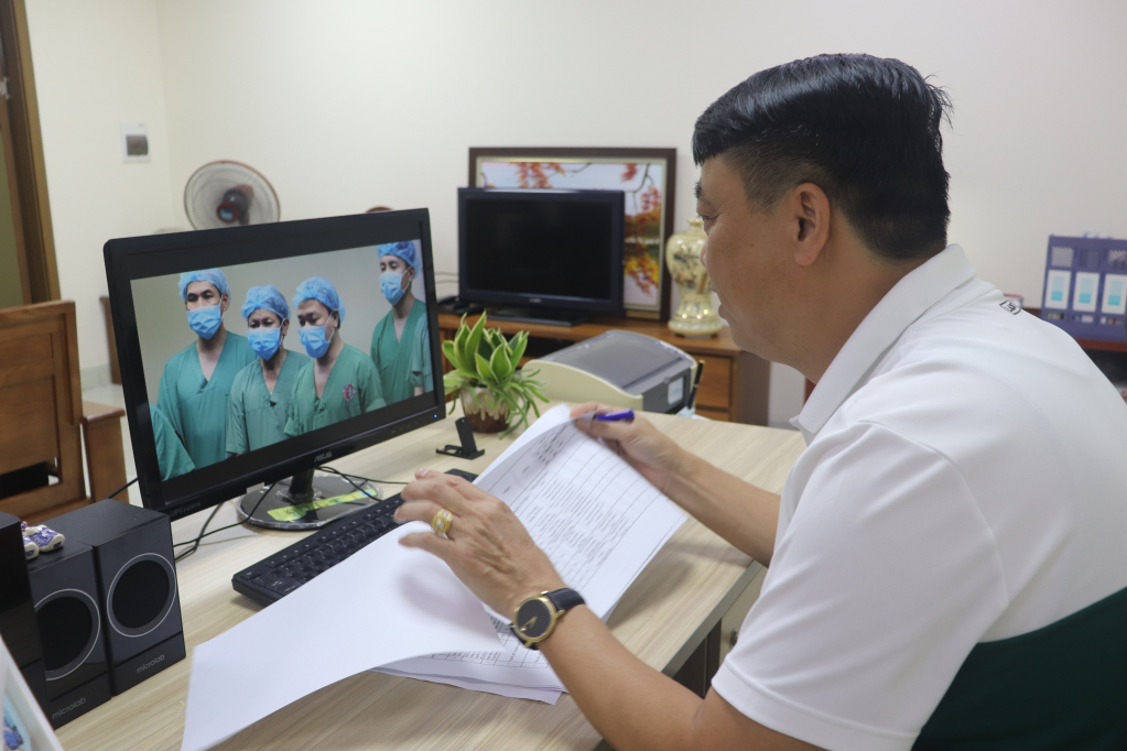 Nhà báo Quang Thọ, Báo Nhân dân chấm điểm trực tuyến. 