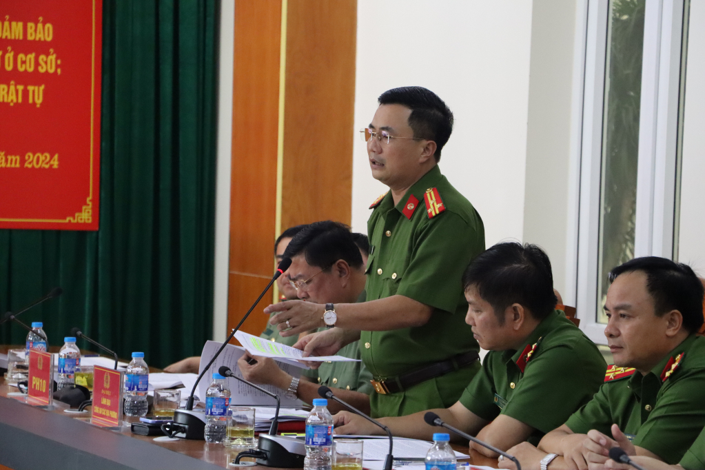 Đại diện Công an các đơn vị, địa phương phát biểu tham luận tại hội nghị.