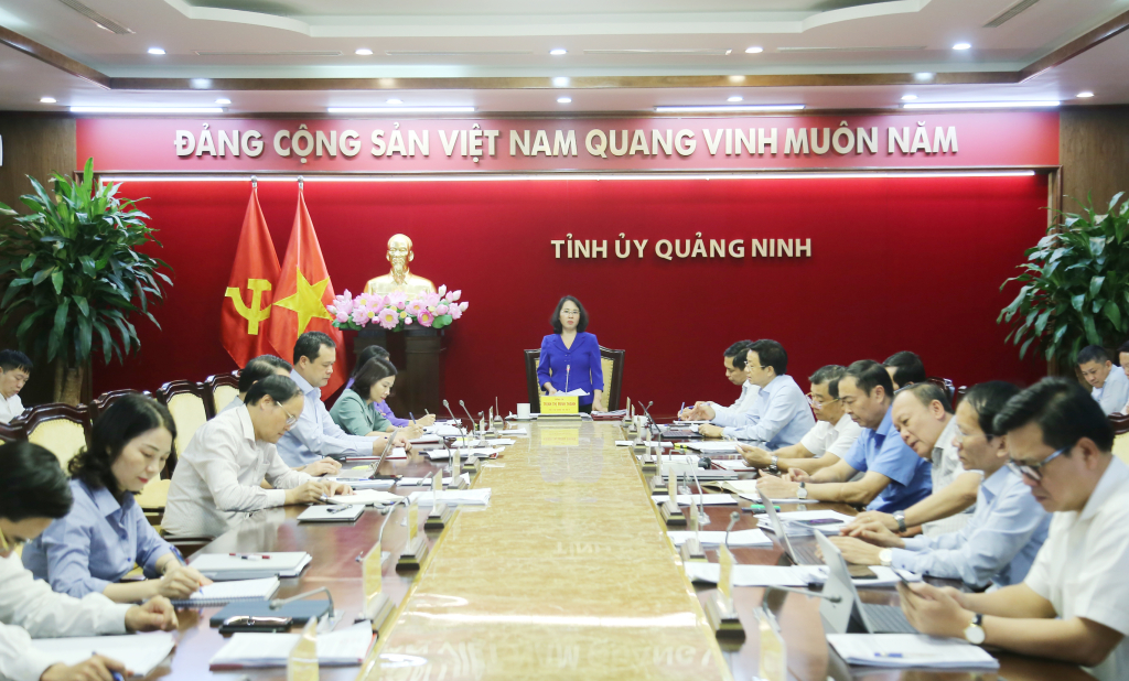 Đồng chí Trịnh Thị Minh Thanh, Phó Bí thư Thường trực Tỉnh ủy, phát biểu kết luận hội nghị.