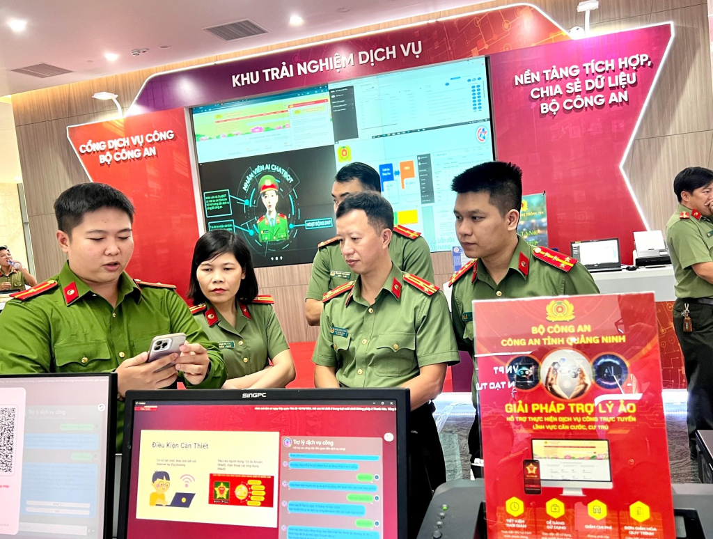 Công an tỉnh Quảng Ninh giới thiệu giải pháp trợ lý ảo hỗ trợ thực hiện dịch vụ công trực tuyến trong lĩnh vực căn cước, cư trú.