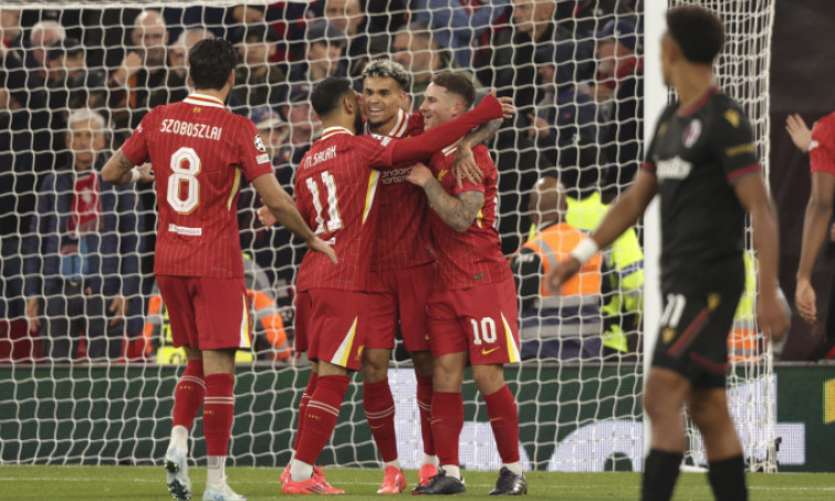 Liverpool giữ mạch toàn thắng tại Champions League