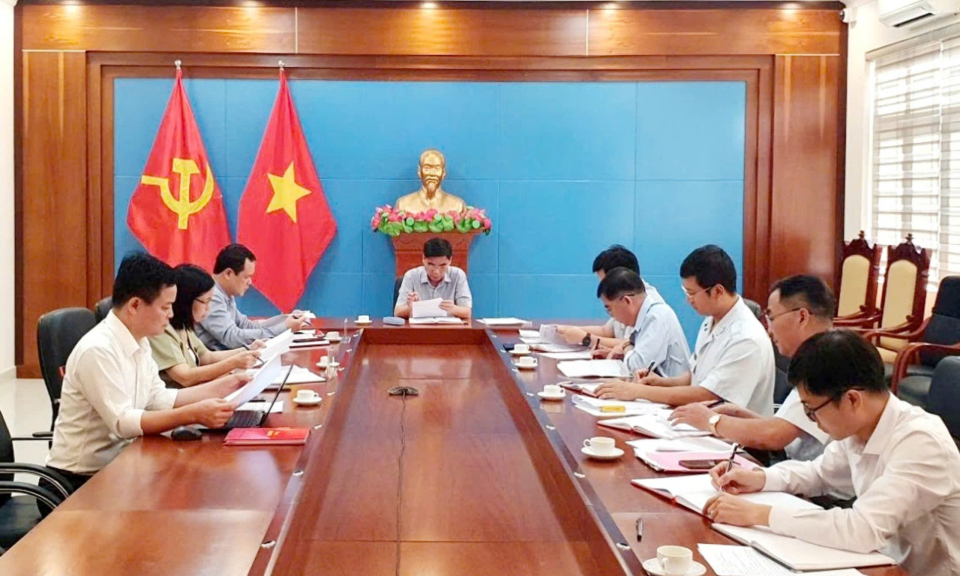 Trưởng Ban Nội chính Tỉnh ủy dự sinh hoạt chi bộ Thanh tra - Tư pháp huyện Hải Hà
