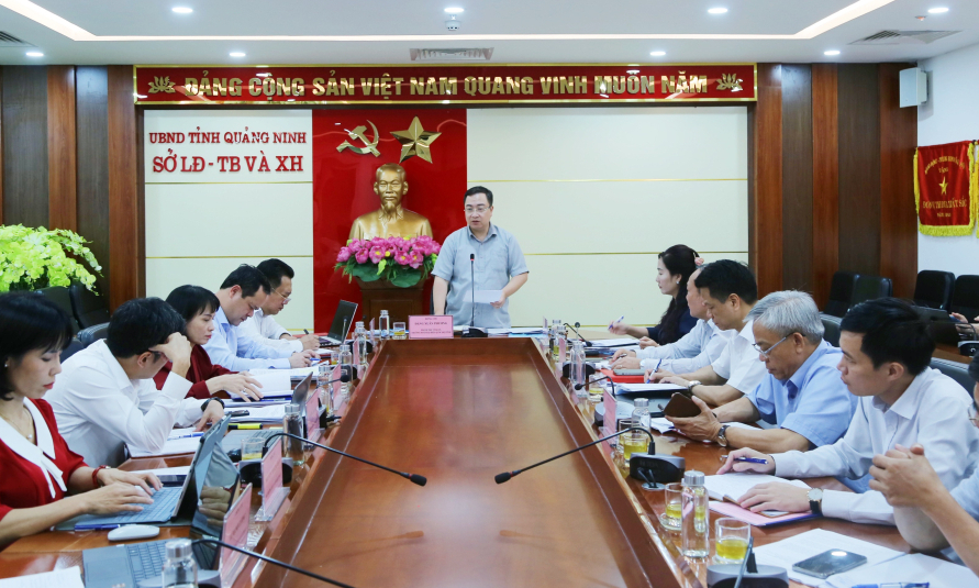 Phó Bí thư Đặng Xuân Phương làm việc với Sở LĐ-TB&XH