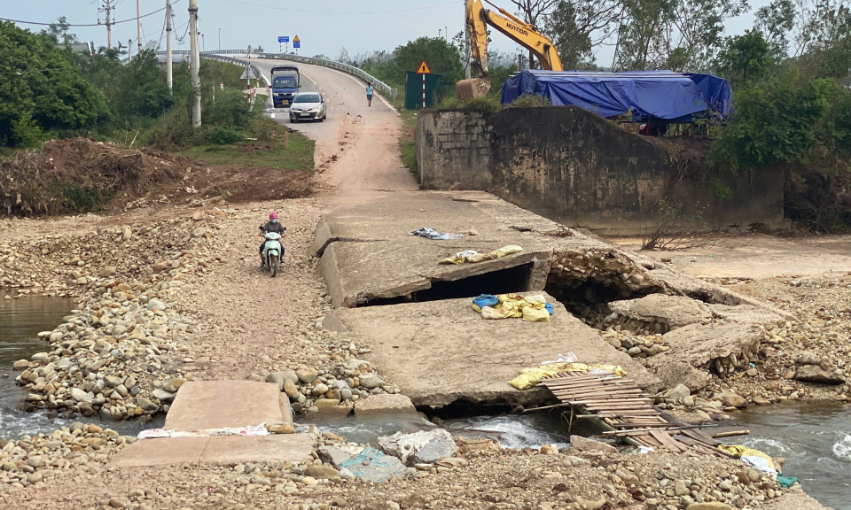 Sớm thay thế ngầm tràn bị bão số 3 cuốn trôi
