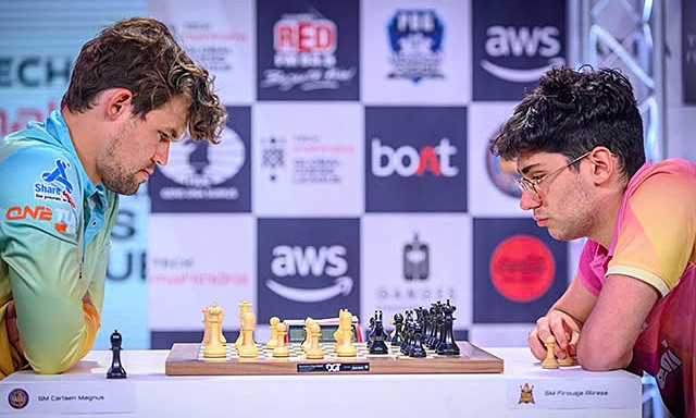 Carlsen thua Firouzja vì mất thời gian phong hậu