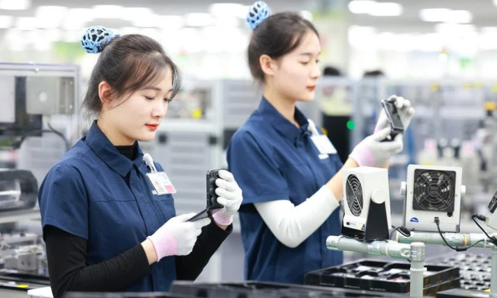 Vietnamese economy expands 7.4% in July-September
