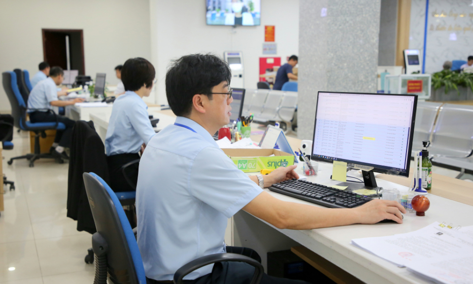 Nâng cao hiệu quả hoạt động của đội ngũ cán bộ, công chức, viên chức