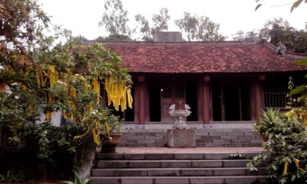 Cam Thuc Pagoda preserves the footprints of Buddha Emperor Tran Nhan Tong