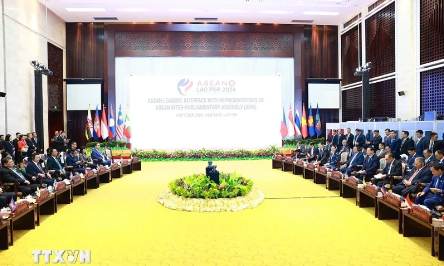 Lãnh đạo ASEAN đối thoại với đại diện nghị viện, thanh niên và doanh nghiệp