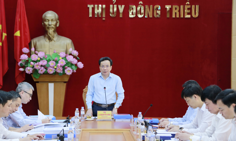 Đoàn kiểm tra của Bộ Chính trị làm việc với BTV Thị uỷ Đông Triều