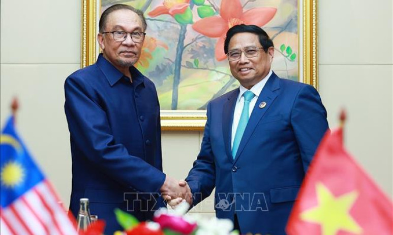 Thủ tướng Phạm Minh Chính hội kiến Thủ tướng Malaysia Anwar Ibrahim