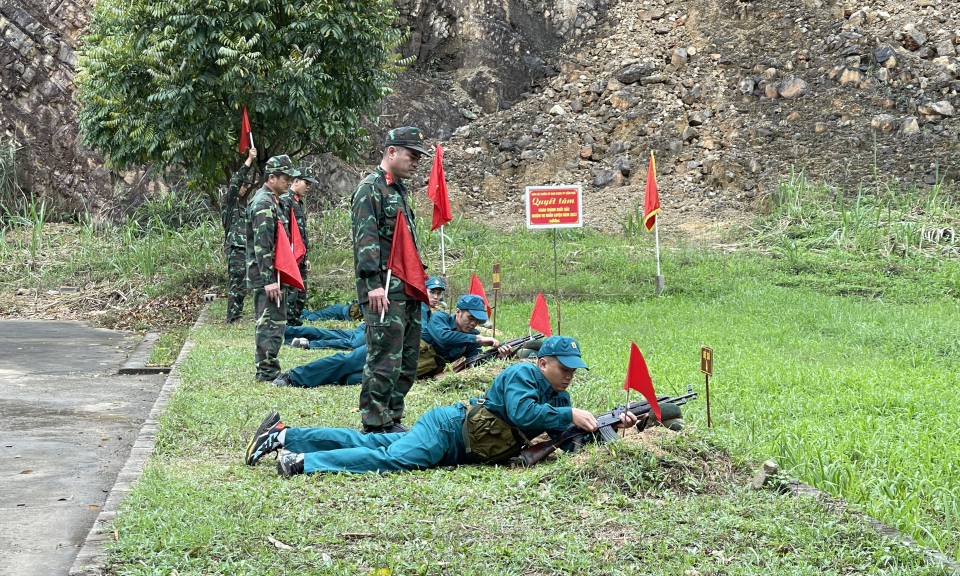 Xây dựng dân quân tự vệ “vững mạnh, rộng khắp”