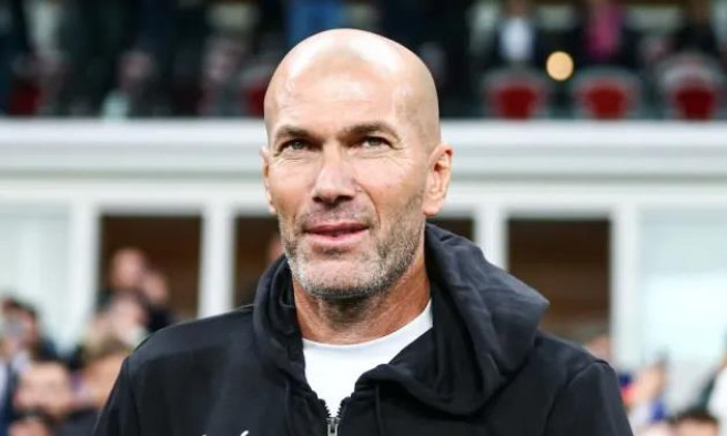 Zinedine Zidane hứng thú với công việc tại Man Utd