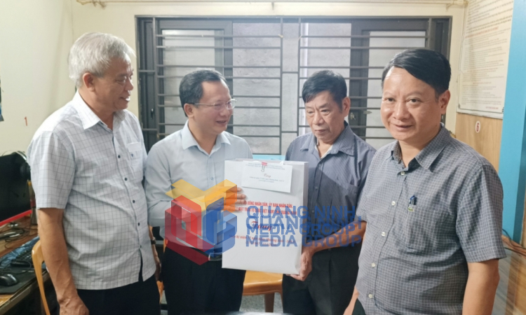 Chủ tịch UBND tỉnh Cao Tường Huy thăm, tặng quà Mẹ Việt Nam Anh hùng, thương binh và gia đình chính sách, tháng 7-2024