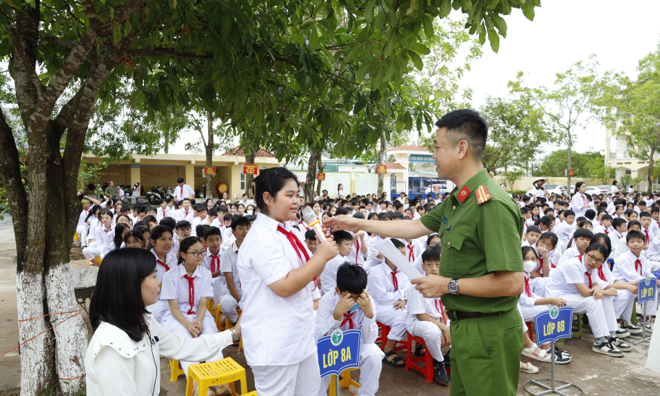 Đảm bảo an toàn giao thông học đường