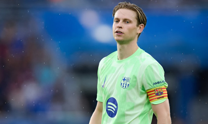 Frenkie De Jong sẵn sàng cho trận gặp Bayern Munich